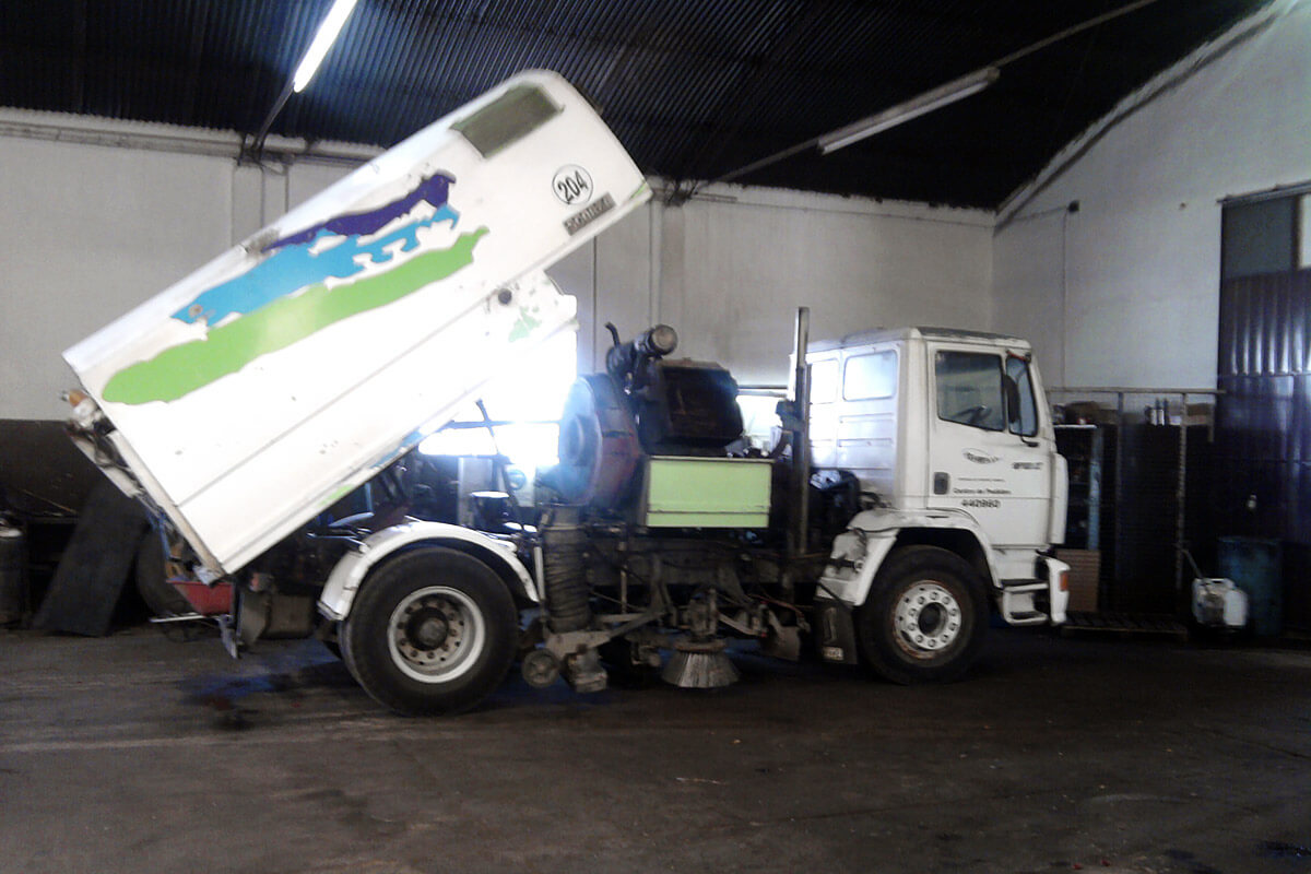 BARREDORA-ASPIRADORA-RECOLECTORA