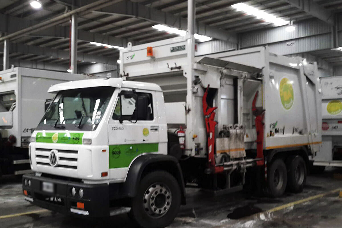 COMPACTADOR DE CARGA LATERAL