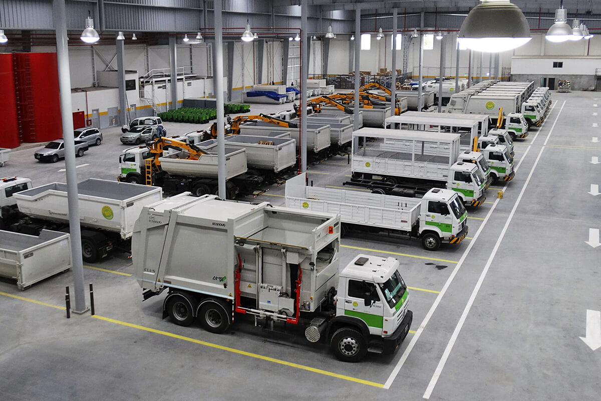 COMPACTADOR DE CARGA LATERAL